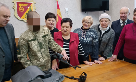 "Залізну пташку" передали військовим: хто допоміг придбати дрон