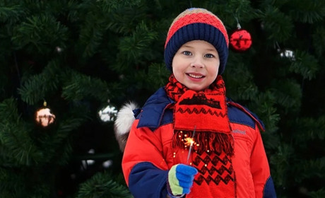 Свято наближається: коли у Сватовому відкриють міську та районну ялинки і що чекає на дітвору