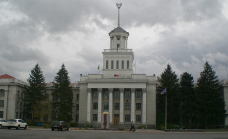 Влада Нової Каховки слідкує за бюджетниками в соцмережах