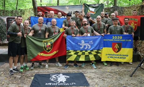 «Сталевий рубіж» об’єднав захисників, ветеранів та громаду: у Звягелі відзначили 22-гу річницю