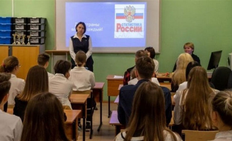 Ви краще електриків підготуйте: на ТОТ Херсонщини окупанти хочуть створити "космічні класи"