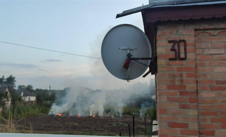 Золотоноша в диму: одні містяни палять усе, що заважає в дворі, інші - страждають