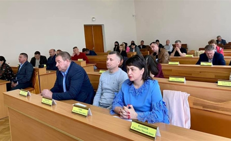 Сесія в Рокитному: чому переобрали секретаря селищної ради