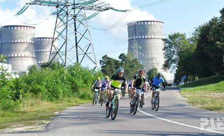 Атомники з Рівненської АЕС фінішували на веломарафоні «100 ВЕЛОwatt»