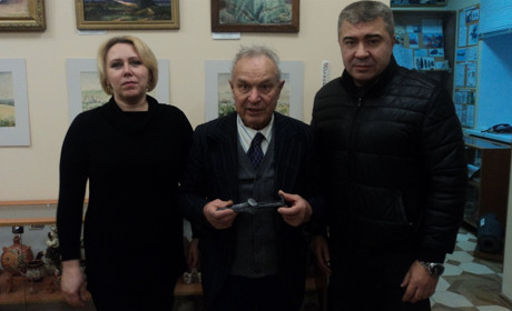 Сватівському музею подарували скіфський акінак IV століття до нашої ери