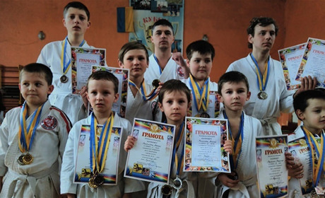 Які секції спортивного закладу «Відродження» можуть відвідувати діти у 2019-2020 навчальному році