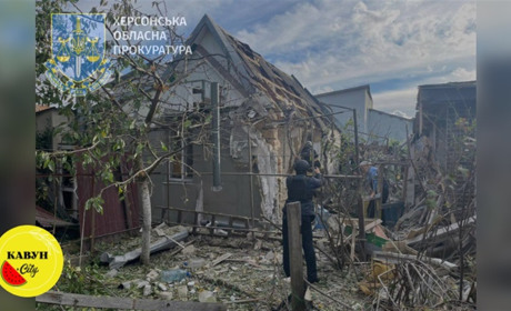 Протягом неділі, 5 листопада, росіяни двічі вдарили по Херсону, є поранені