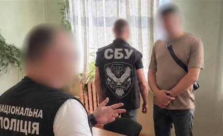 Хабар за підключення до електромережі: в Одесі затримали посадовця «Укрзалізниці»