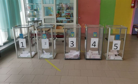 Поліція отримала 11 повідомлень про порушення на виборах у Херсоні