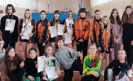 Команда юних легкоатлетів Барської ДЮСШ взяла участь у Відкритій першості СДЮСШОР з легкої атлетики