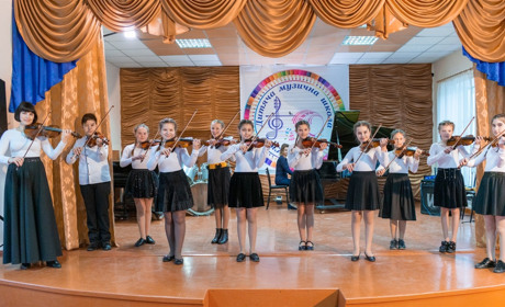 Весняний концерт молодших та старших класів Жмеринської дитячої музичної школи: відео