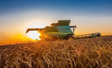 Применение боковых погрузчиков в складском хозяйстве