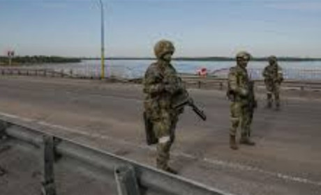 З окупації не випускають за українськими паспортами