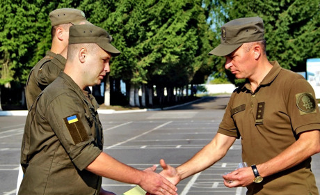 Калинівських нацгвардійців нагороджено відзнакою президента «За участь в Антитерористичній операції»