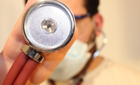 В день Конституції Україна має рекорд по госпіталізованим хворим на коронавірус