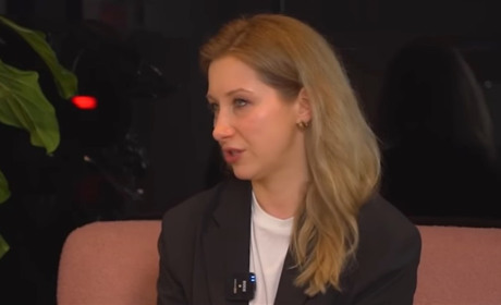 Бабуся телефонує і плаче: дочка Сніжани Єгорової сумує за родичами з Нової Каховки