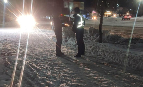 Пили разом алкоголь: В Умані поліція затримала чоловіка, який вдалив ножем знайомого