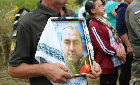 У Блистові попрощалися із полеглим Захисником Анатолієм Капустіним