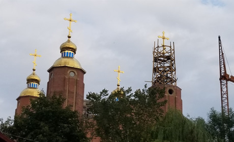 У Чорткові над собором Князя Володимира Великого встановили четвертий позолочений хрест