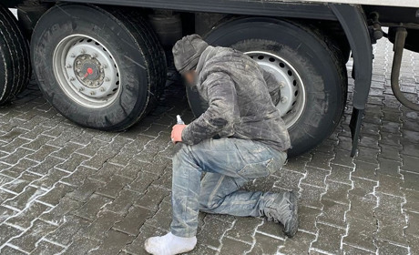 Измаильские пограничники в пункте пропуска «Орловка» обнаружили двух замерзших нелегалов