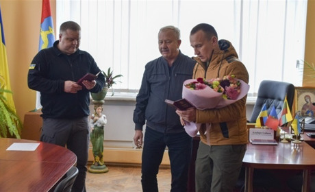Нагороджені посмертно: рідним двох Героїв із Сатанівщини вручили ордени «За мужність»