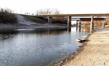 Чи проривається вода в Крим