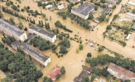 Кого крымчане винят в потопе