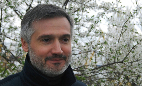 Малиновський суд в Одесі приговорив двох крадіїв до читання книжок. Вони крали магнітоли з машин