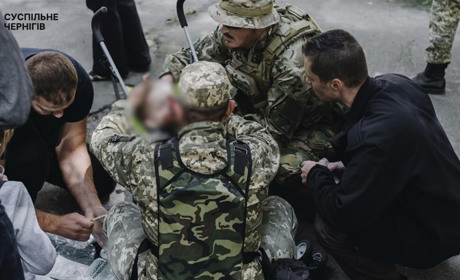 На виставці боєприпасів у Чернігові вибухнув гранатомет: дворічний хлопчик у реанімації. ВІДЕО