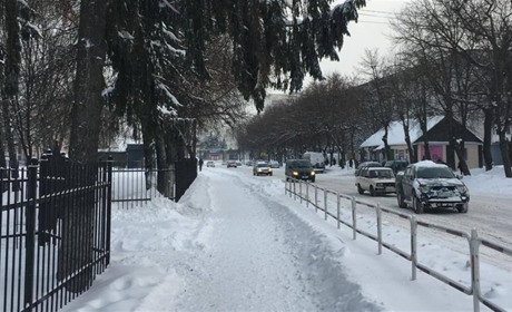 Чоловік знайшов банківську картку і розраховувався нею у магазинах Звягеля – він постане перед судом