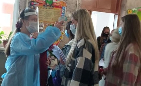 У школах Рахова стартувало ЗНО - складають іспит з математики