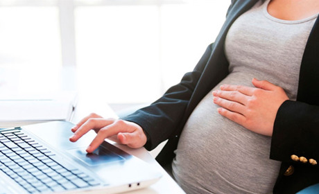 Декретна допомога в Україні зросла до майже 50 тисяч гривень