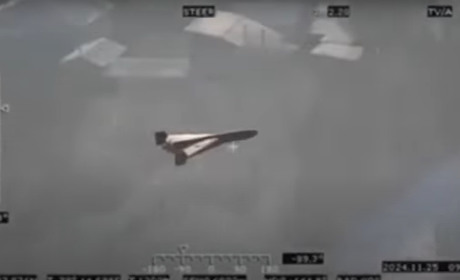 На Житомирщині український вертоліт Мі-8 збив російський дрон-камікадзе: відео