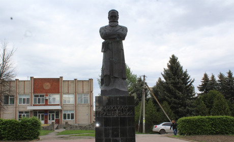 Що б сказав пам'ятник Грушевському барчанам, якби міг говорити