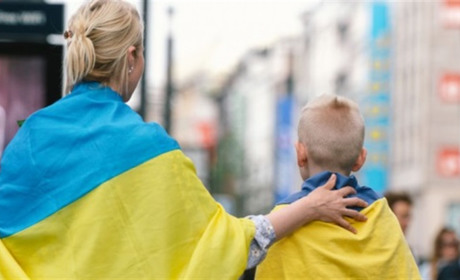 Українці на площах світу cтворюють "Ланцюг Єдності": скільки людей приєдналося?
