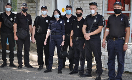 Першими поповнили банк крові у Сватовому поліцейські. Я теж хочу: як це зробити?