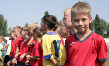 У Нікополі відбулось відкриття футбольного турніру пам'яті Сергія Закарлюки: дізнайся подробиці