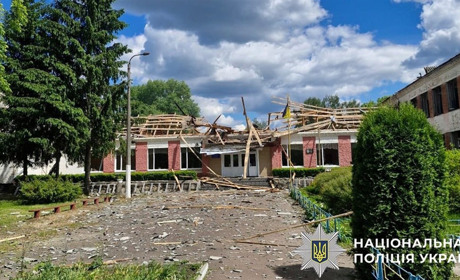 На Чернігівщині поранено трьох цивільних, знищено ліцей та пошкоджено будинок для літніх людей
