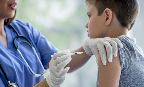 Новий календар щеплень: оновлений графік вакцинації дітей та підлітків