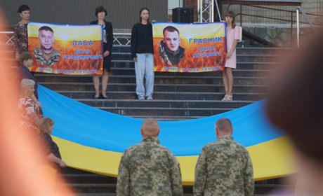 Життя, обірвані війною: у Городку вшанували пам’ять Віктора Лаби та Романа Грабника