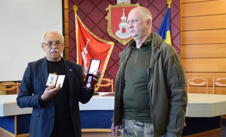 Молодшого сержанта Сергія Синявіна із Переяслава нагородили медаллю "За військову службу Україні"