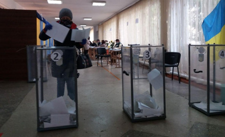 У Сватовому новий скандал через заміну голови територіальної виборчої комісії: що сталося (оновлено)