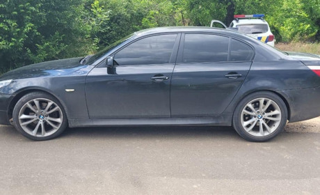 На трасі "Одеса-Рені" в Одеському районі водій BMW збив прикордонника та втік: його розшукали