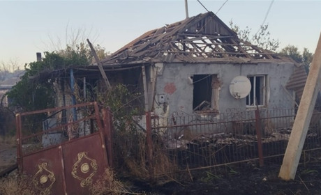 Зранку окупанти атакували з авіації Інгулець: постраждали троє жінок і 3-річна дівчинка