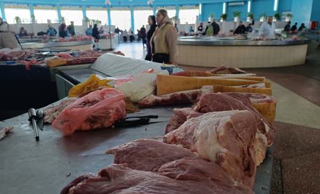 Огляд цін на базарі у Звягелі на початку весни: овочі, м'ясо, риба