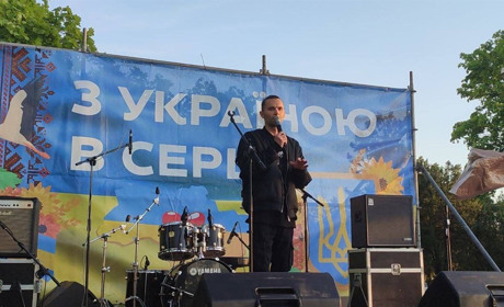 «Кохання чи біль»: музикант із Первомайська випустив свій перший альбом