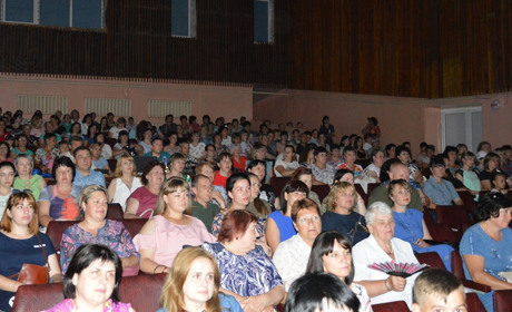 У Сватовому вітали медиків району з професійним святом