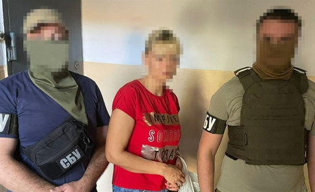 Коригувала терористичні обстріли: У Херсоні затримали ворожу агентку