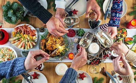 Як правильно харчуватися під час новорічних свят: поради медиків