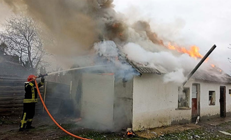 У Кагарлику горіла господарча будівля